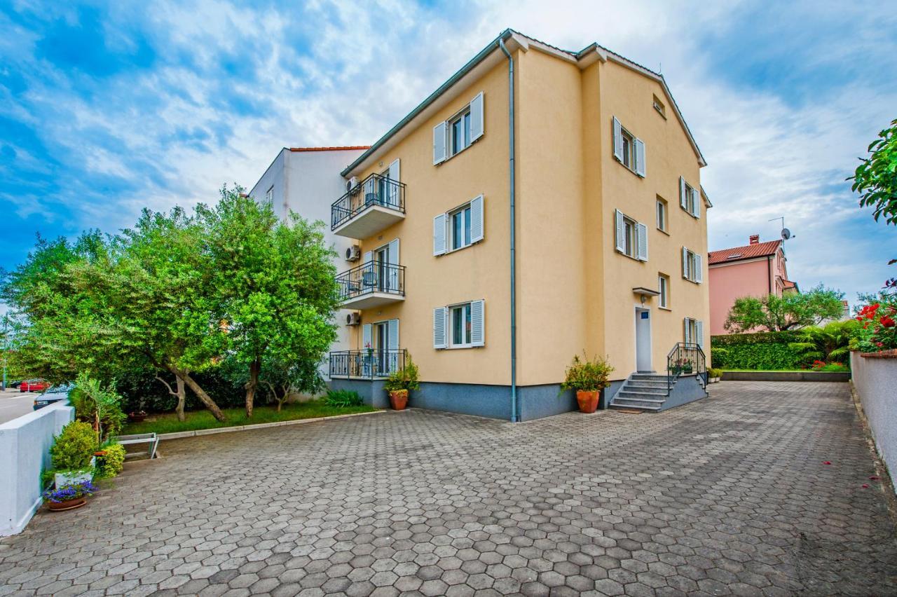 Apartments Bella B روفينج المظهر الخارجي الصورة