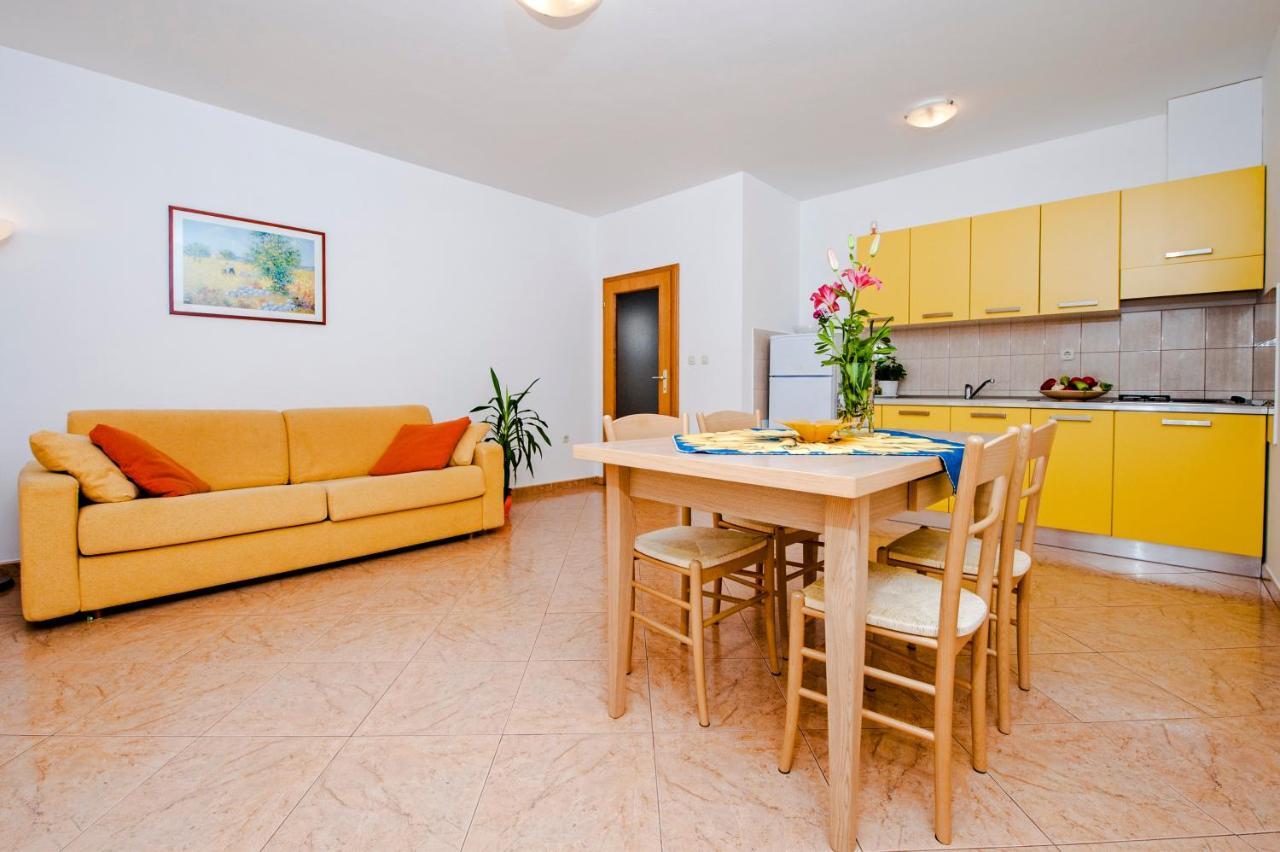 Apartments Bella B روفينج المظهر الخارجي الصورة